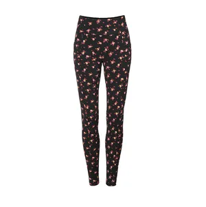 Size S - Printed Lean Legging
